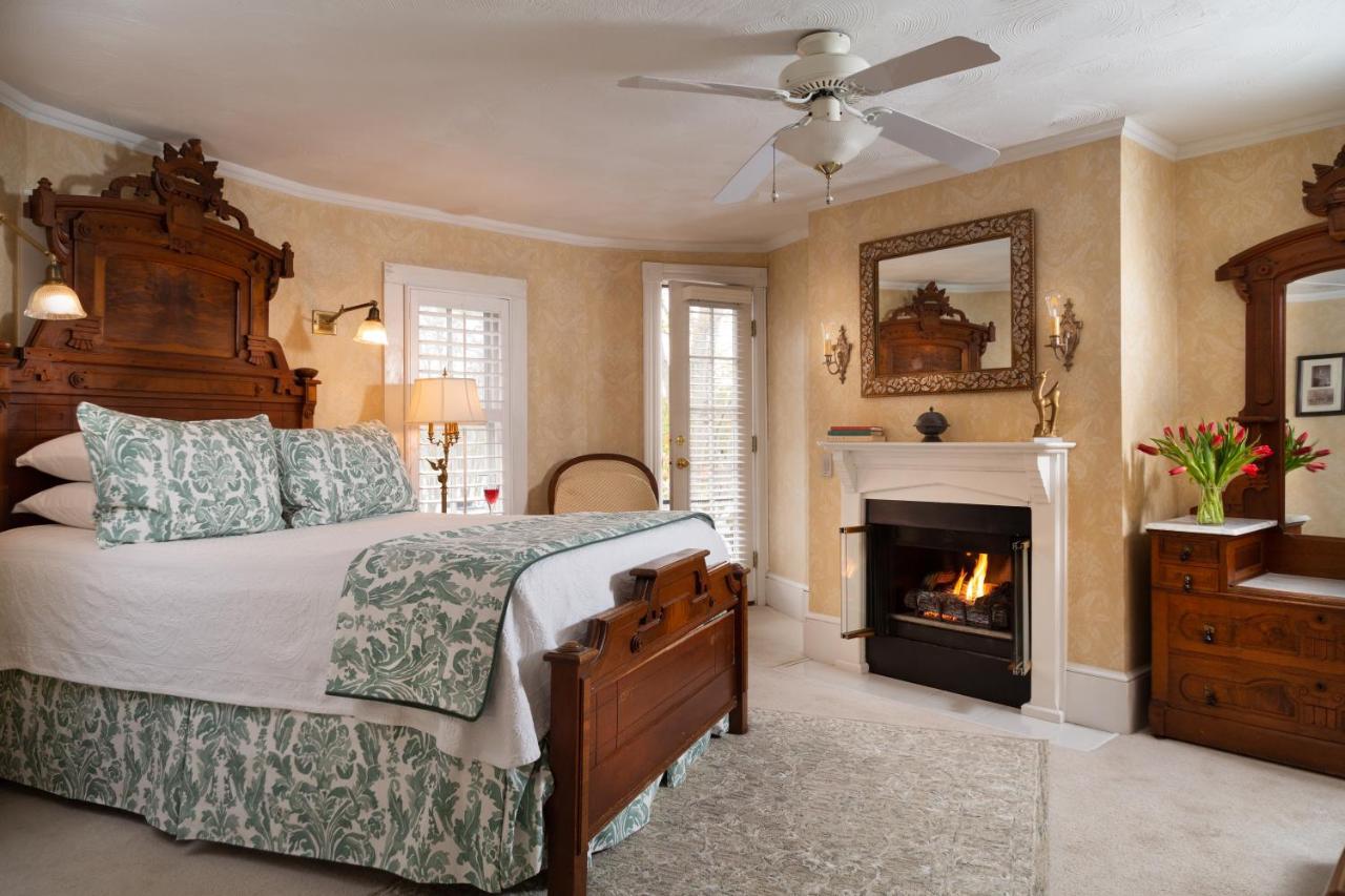 White Doe Inn Bed & Breakfast Manteo Esterno foto
