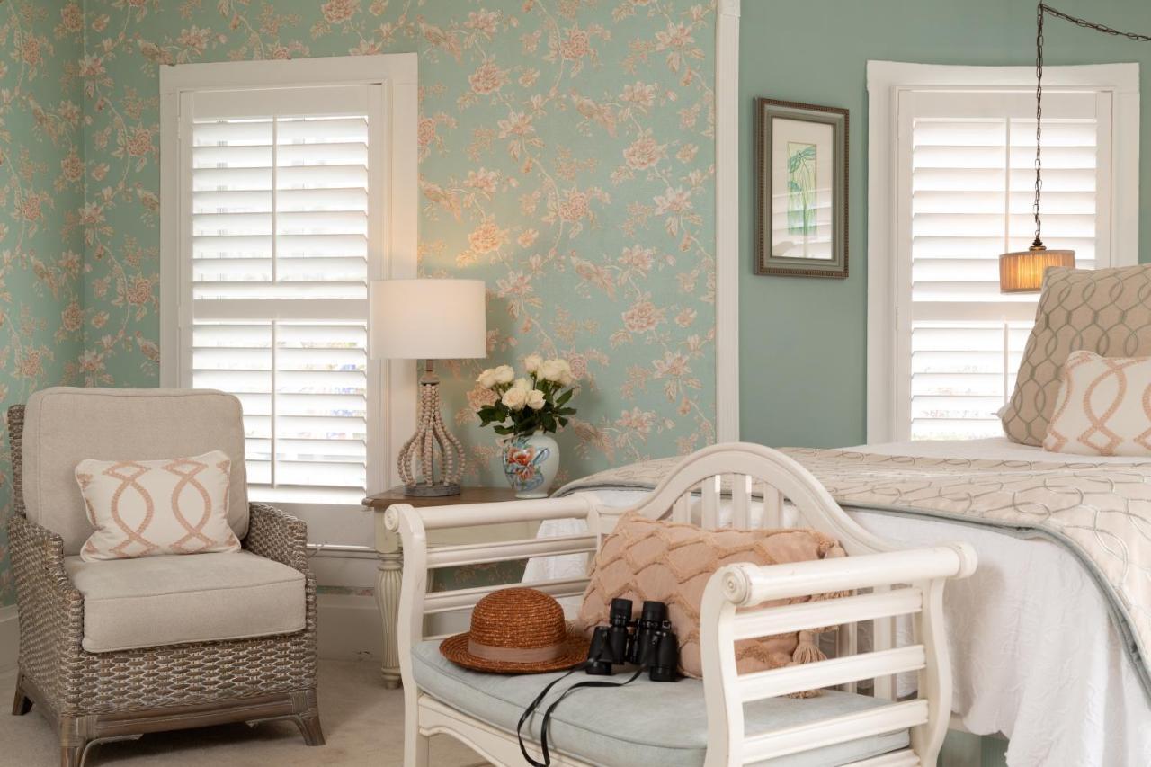 White Doe Inn Bed & Breakfast Manteo Esterno foto