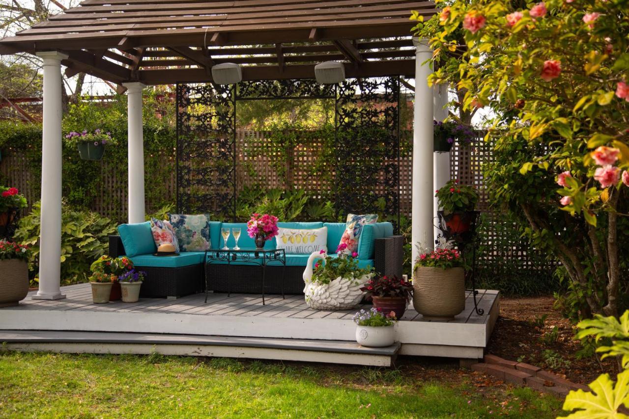 White Doe Inn Bed & Breakfast Manteo Esterno foto
