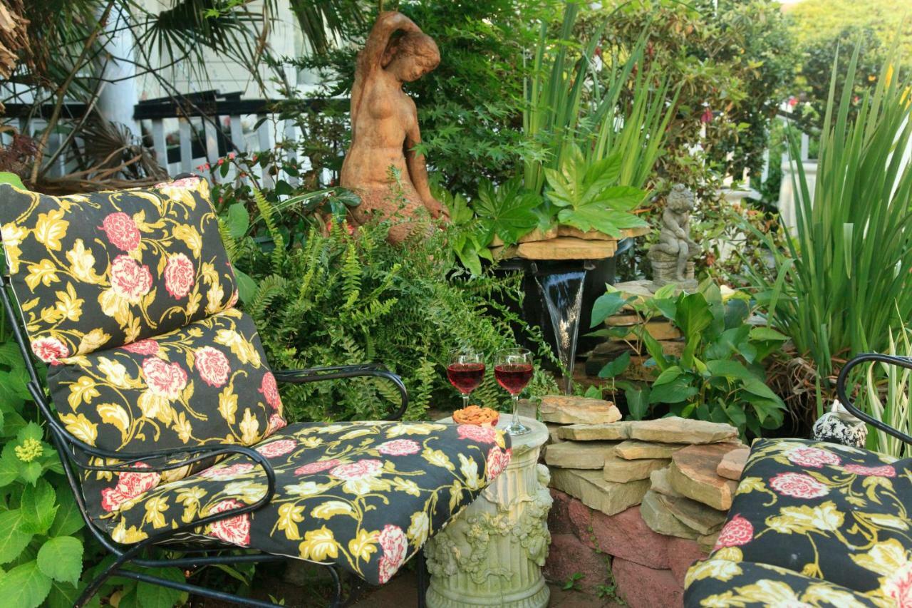 White Doe Inn Bed & Breakfast Manteo Esterno foto