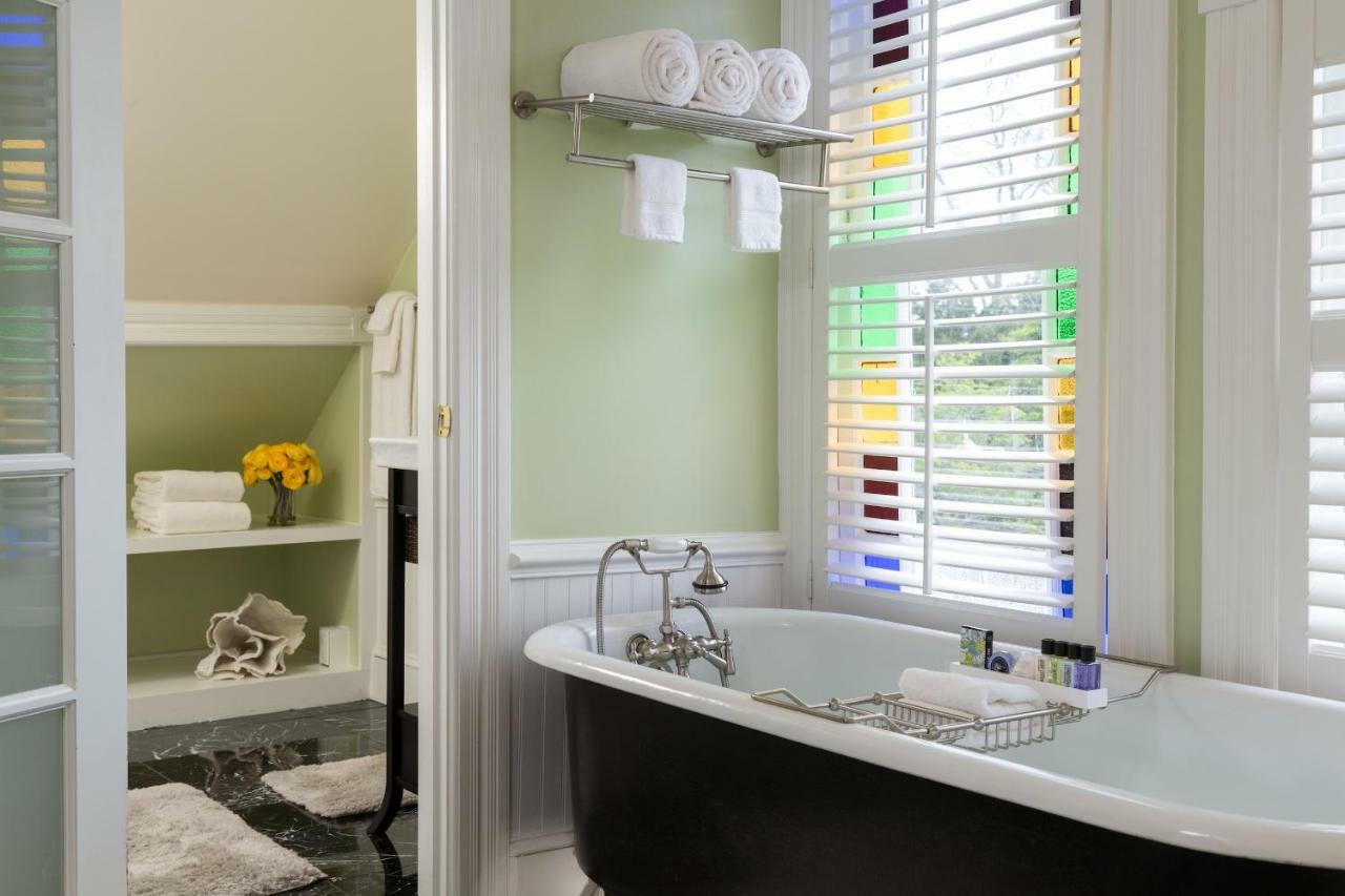 White Doe Inn Bed & Breakfast Manteo Esterno foto