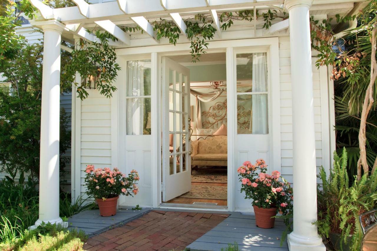 White Doe Inn Bed & Breakfast Manteo Esterno foto